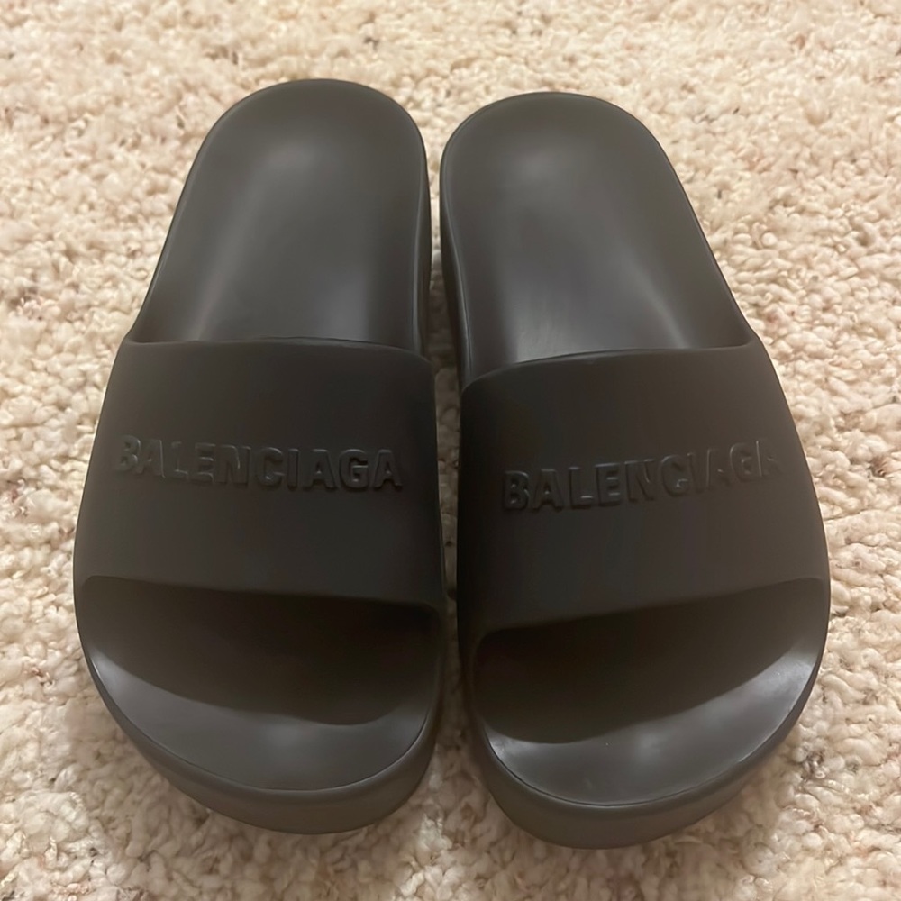 Balenciaga chunky slide sandal